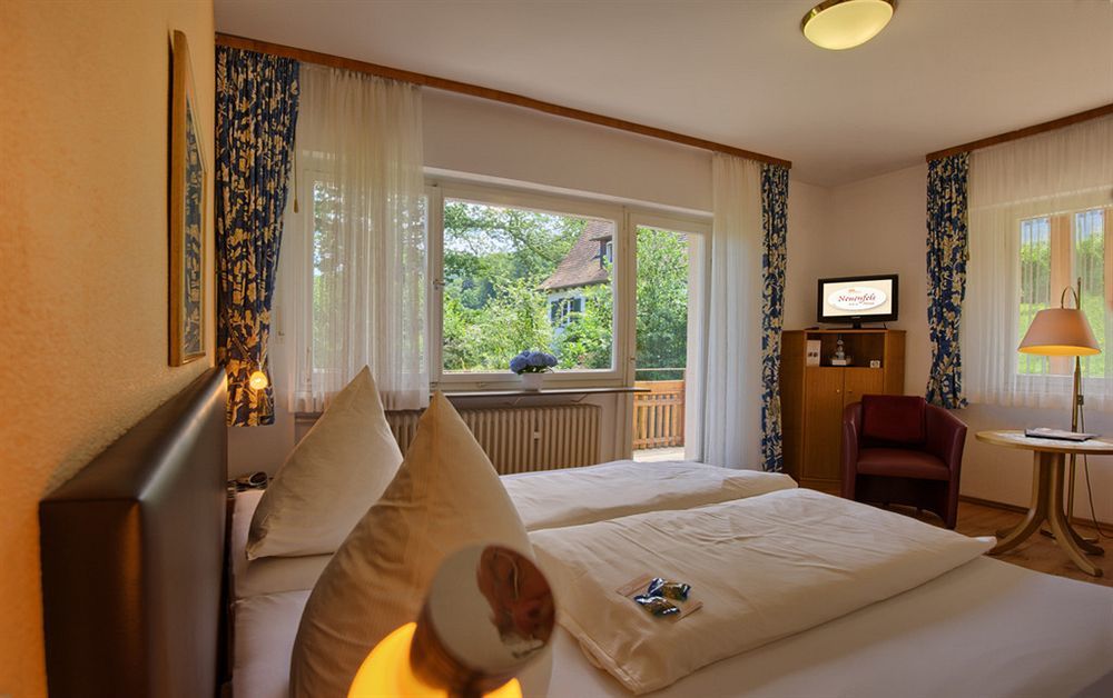 Hotel Neuenfels Баденвайлер Екстер'єр фото