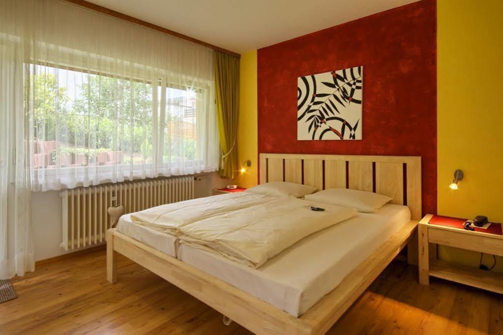 Hotel Neuenfels Баденвайлер Екстер'єр фото